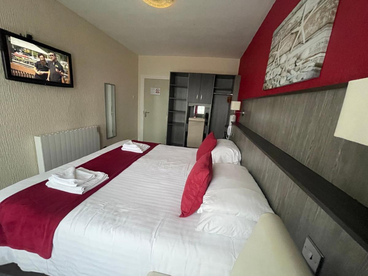 The Port Hotel Portrush Esterno foto