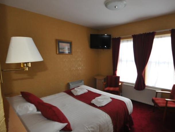 The Port Hotel Portrush Esterno foto